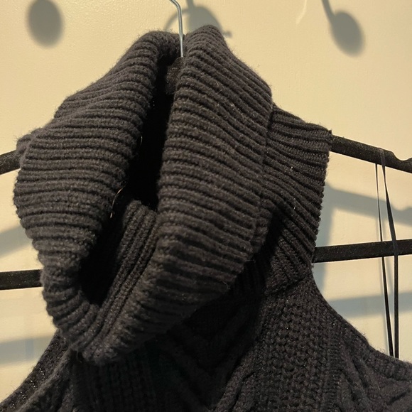 Paige Cold-shoulder Sweater - Picture 12 of 15